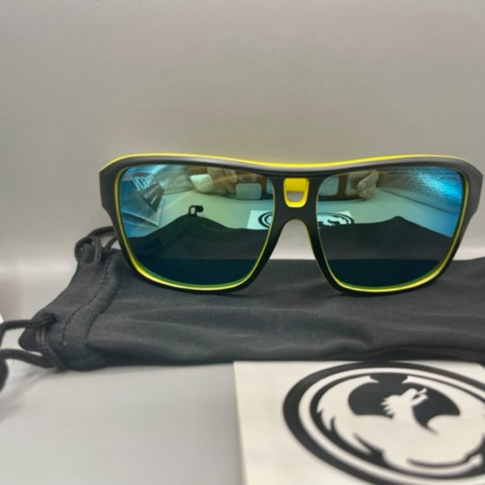 THREE Pairs New Dragon Sunglasses Set - Picture 10 of 13